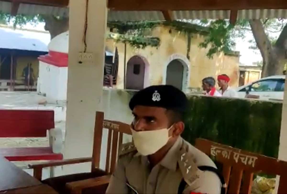 Fatehpur: Wife shot and killed her husband, then called and told the police