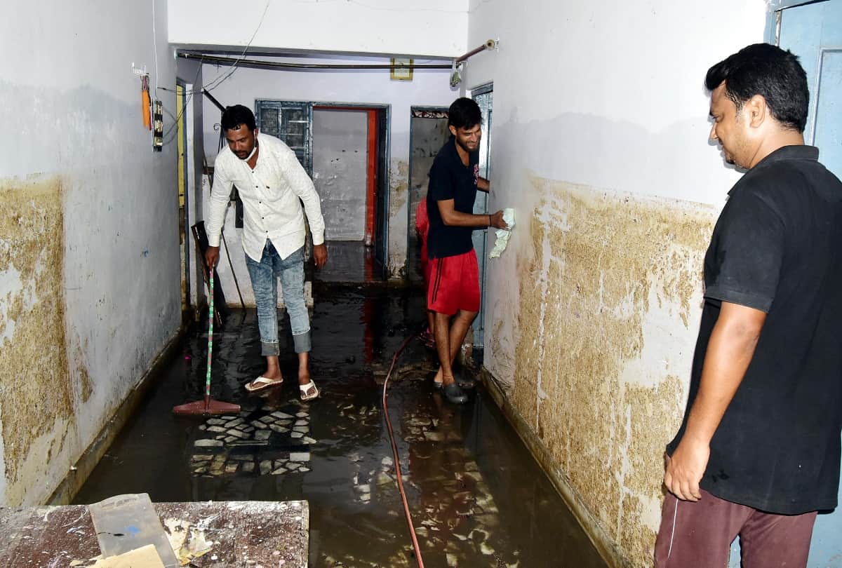 Flood water started coming out of settlements, camps also started getting empty