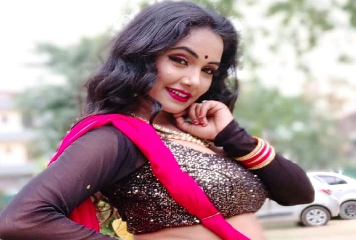 Bhojpuri actress Trishakar Madhu is getting trolled on social media after her private MSS video is got leaked