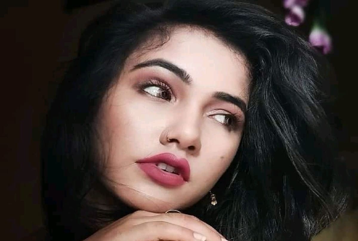 Bhojpuri actress Trishakar Madhu is getting trolled on social media after her private MSS video is got leaked