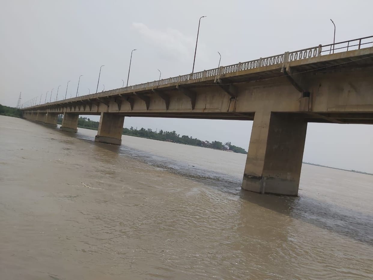 Saryu desperate to touch the red mark