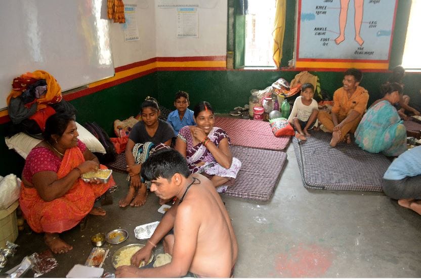 flood in Varanasi Reduction started in Ganga flowing above danger mark