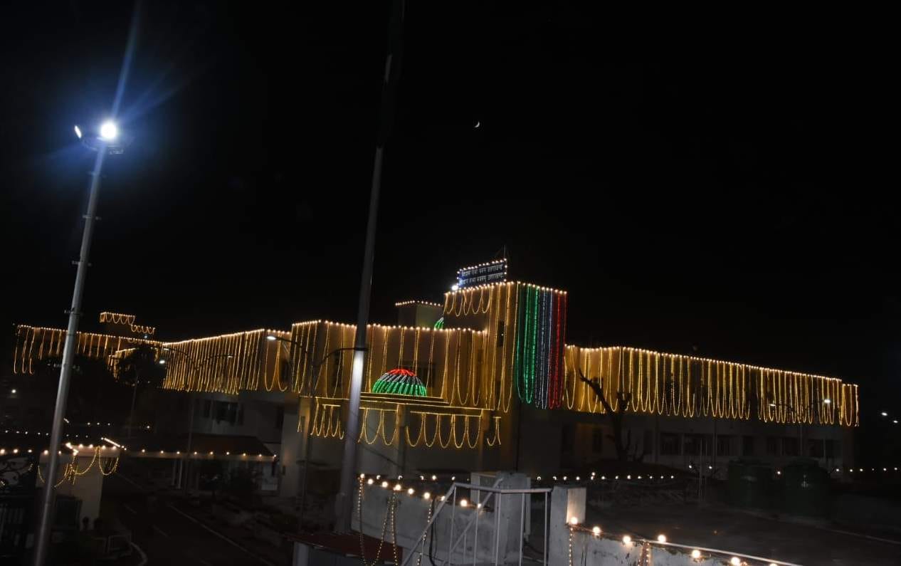 independence day 2021: uttarakhand buildings decorate with lighting watch photos