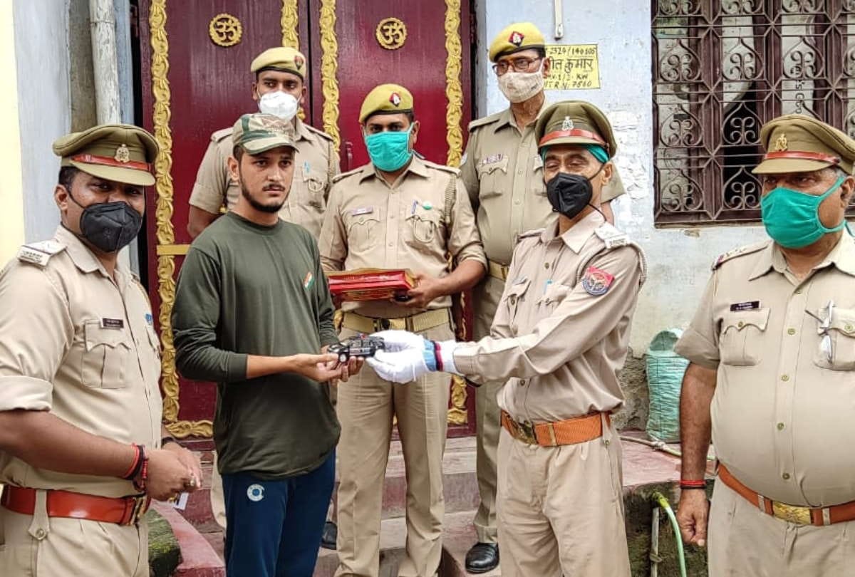 Independence Day 2021 celebration Aditya honored for saving lives of four injured on Independence Day