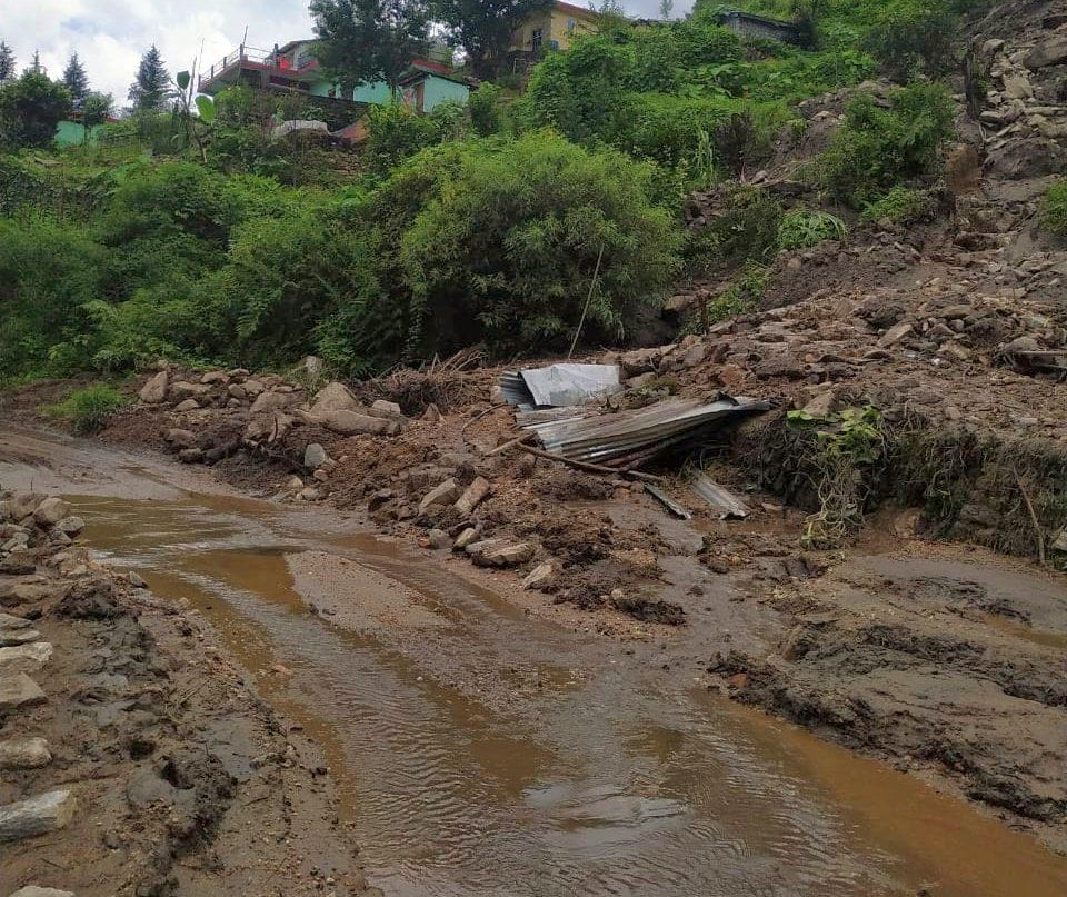 Dhapa village in danger due to heavy rain