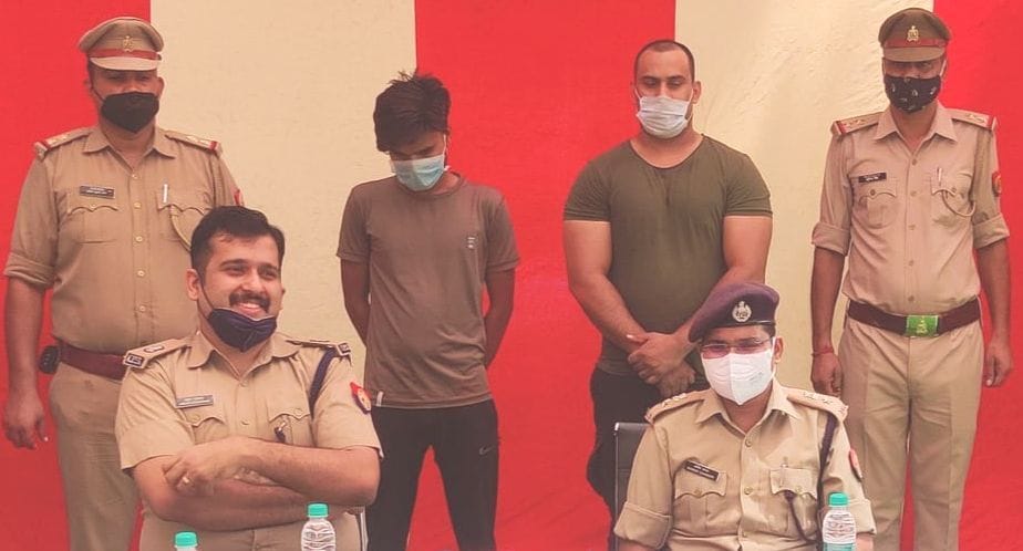 Two arrested including cafe operator for making fake DL, Aadhaar and marksheet