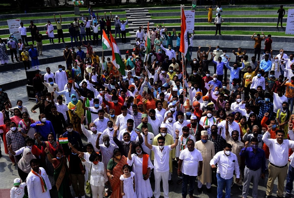 Amar Ujala celebrates Independence Day with people.