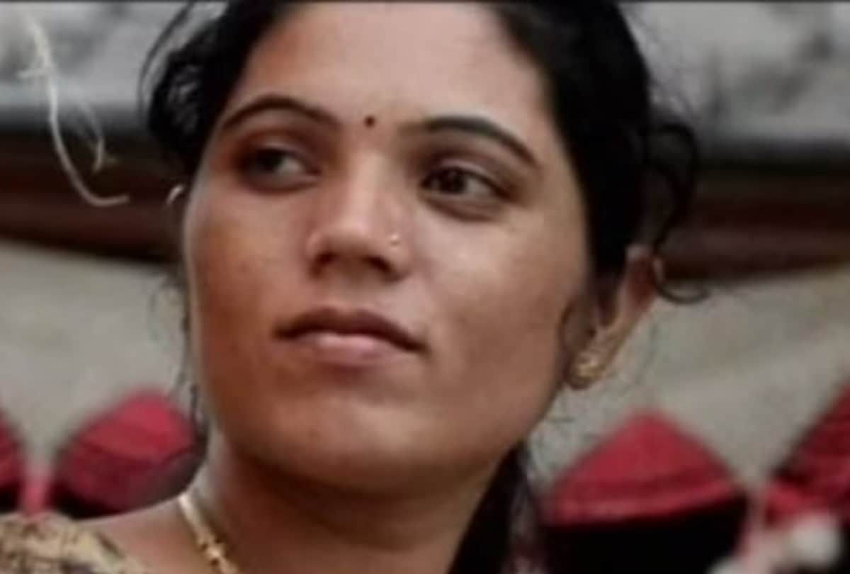 indian idol 12 grand final martyred keshav gosvani wife broke down on live show said he left the world when i was 8 month pregnant