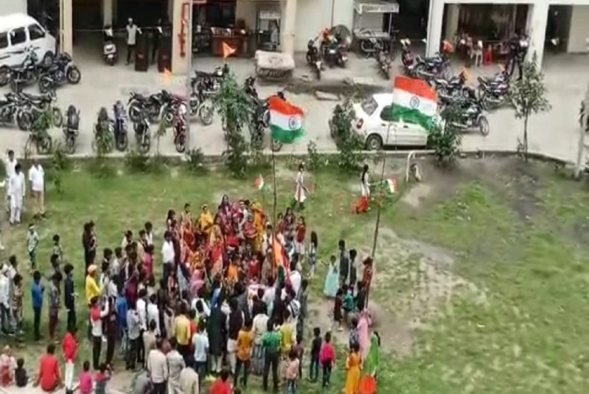 Anti National Slogans Raised During Flag Hoisting In Indore Heavy Police Force Deployed