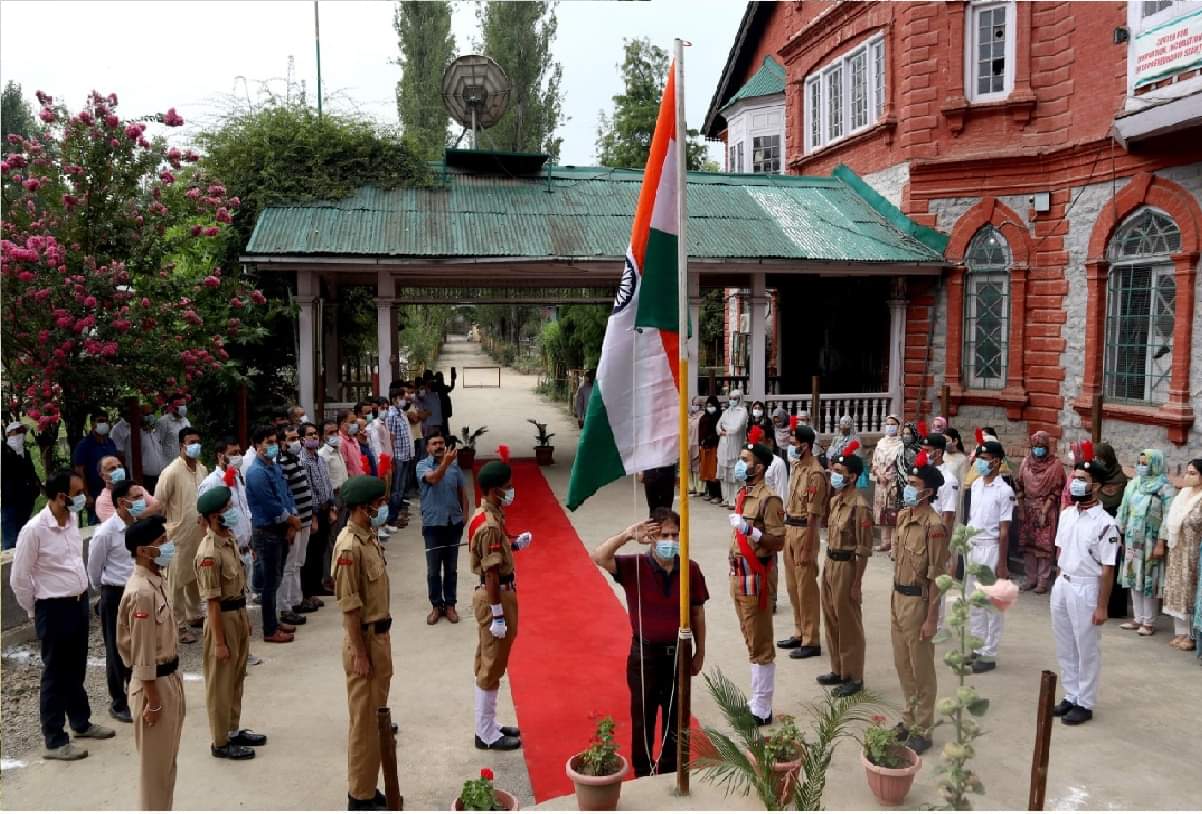 jammu and kashmir Independence Day celebration neither internet shutdown nor restrictions