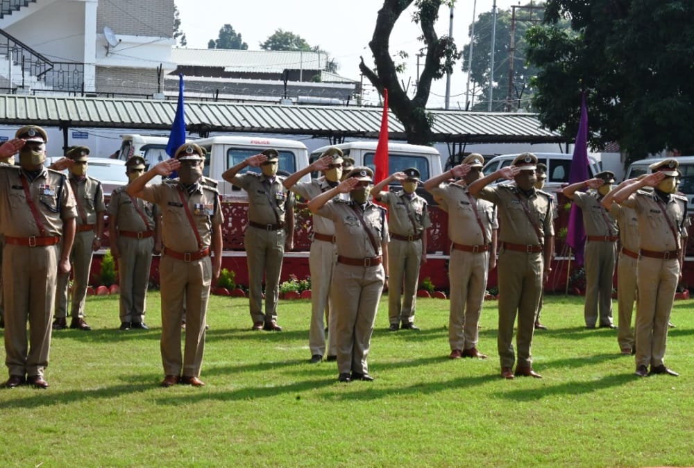 Independence Day 2021: Uttarakhand Dgp Ashok kumar Honoured Many Police Officers Photos