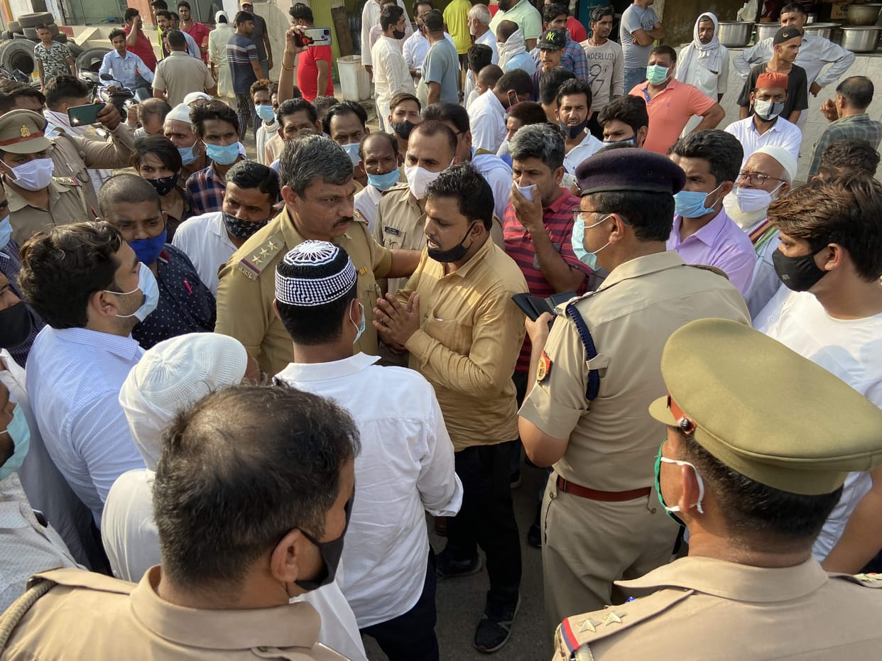 The anger of the family members of the furniture trader broke out, jammed with the dead body