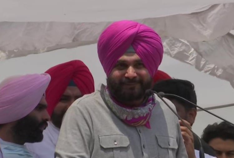 Those who love Punjab are used as showpieces during the polls says Navjot Singh Sidhu