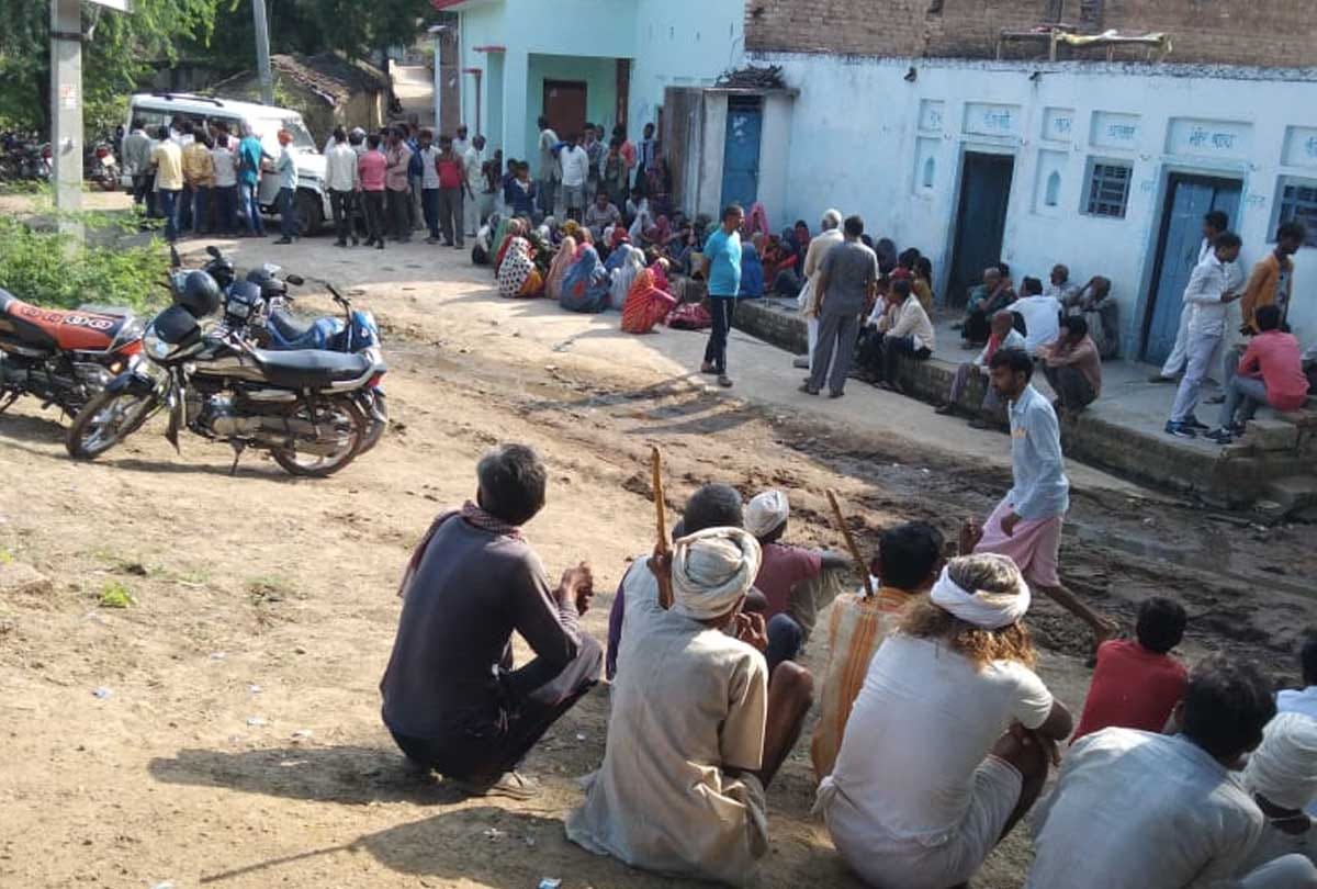 Hamirpur: body of a young man who went to sleep on the terrace was found lying under the house