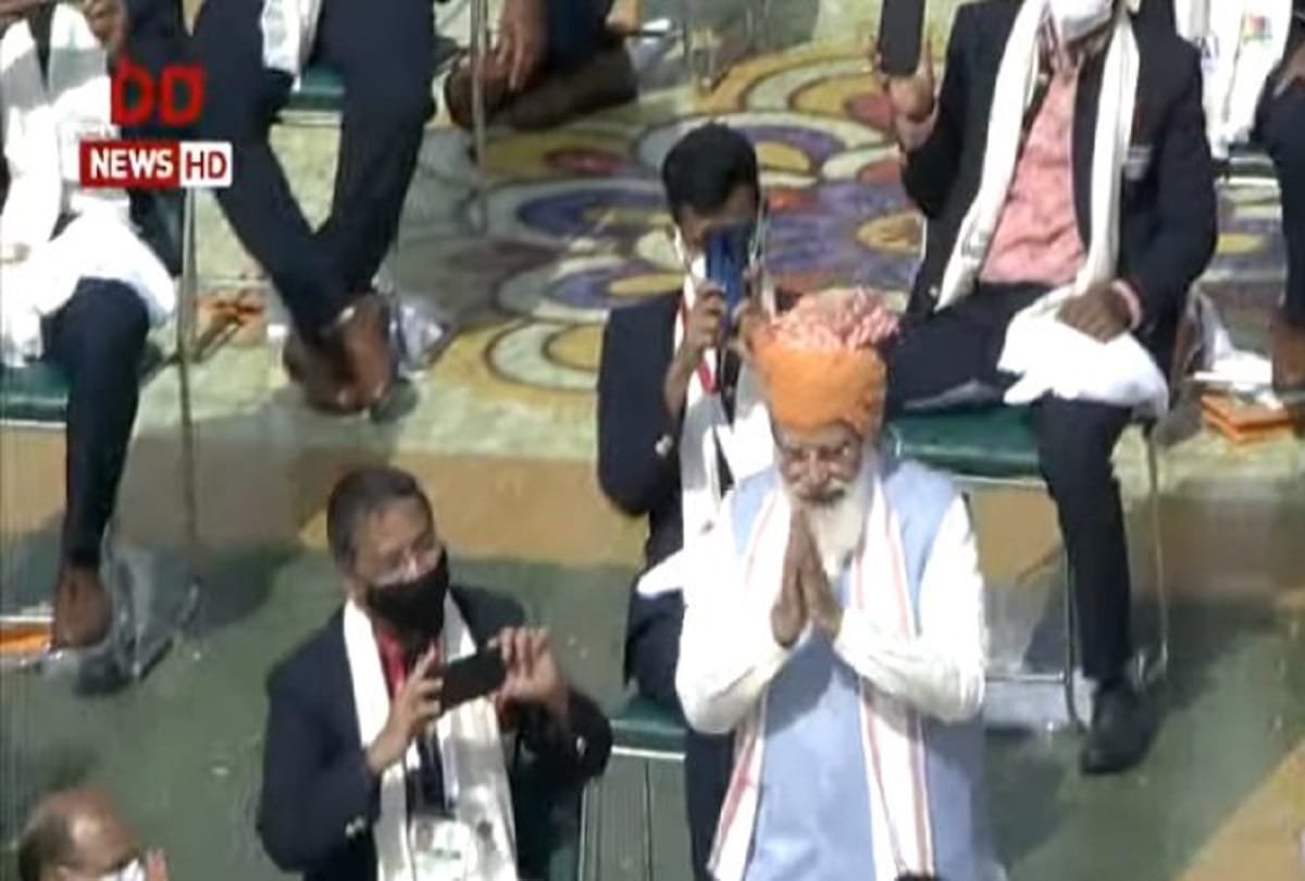 independence day PM Modi address to the nation from Red Fort congress and farmers slams speech