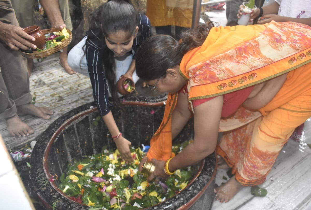 Sawan Somvar Vrat 2021 Puja Vidhi Special story Sawan Somvar Puja Vidhi Significance in Gorakhpur