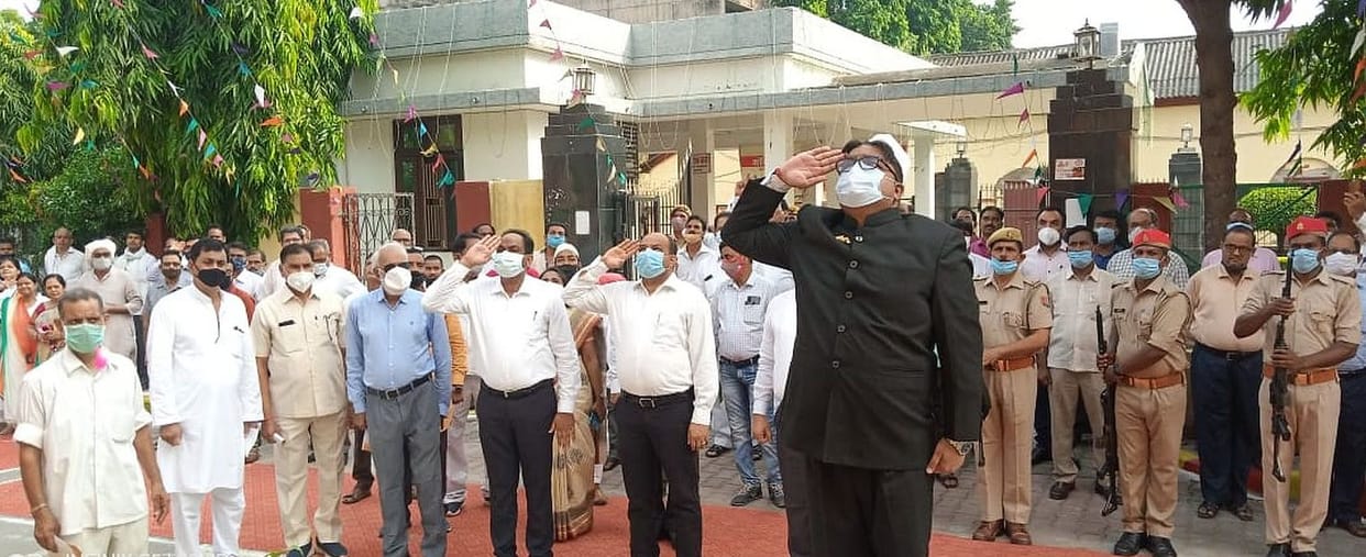 75th independence day celebrated with joy in sultanpur