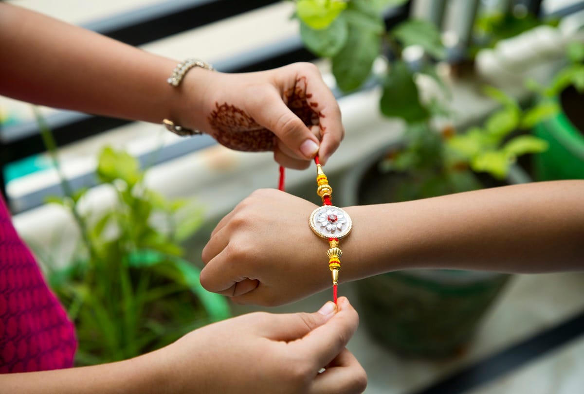 raksha bandhan 2021 four promise to on your brother sister
