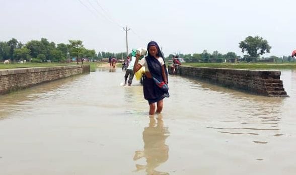 Water level of rivers increased, water entered 10 villages