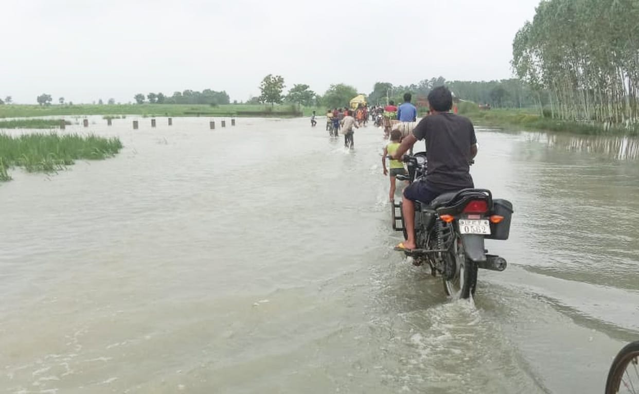 Rapti is flowing 43 cm above the danger mark