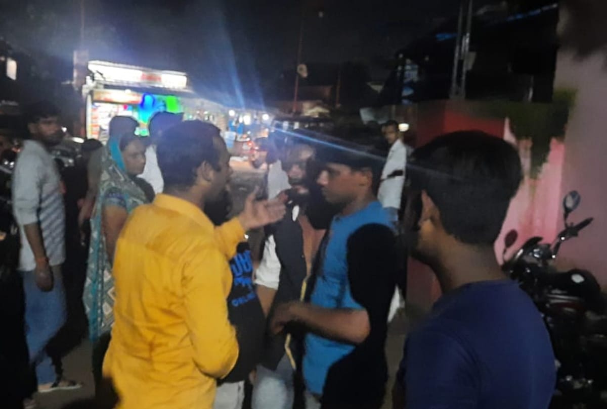 man killed in road accident at deoria