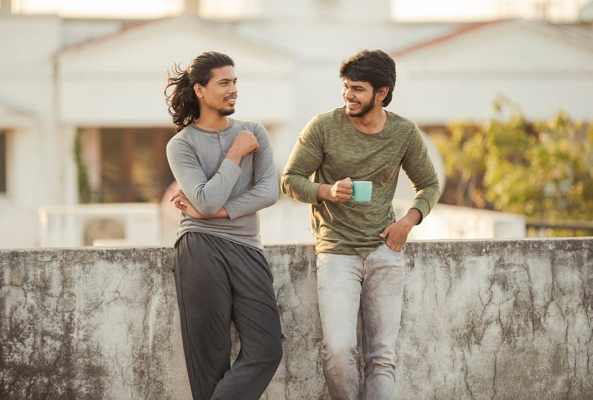 Friendship Tips: Know About Signs That Your Friend Is Hiding Something From You 