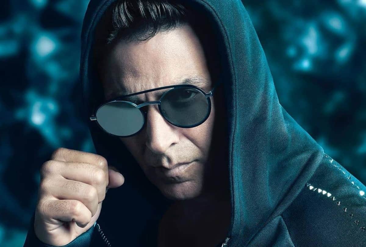 Akshay kumar reveals he suffers from slipped disc after a fighting scene can not make six pack abs for films