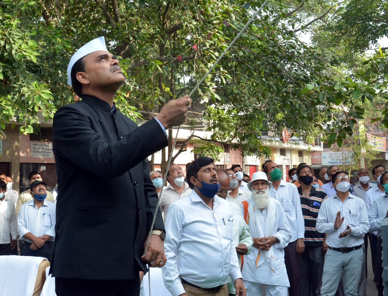 75th anniversary of independence celebrated with gaiety