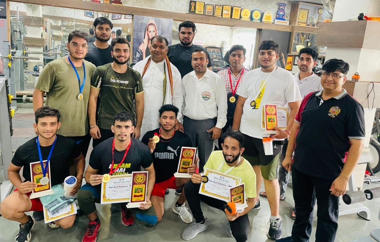 Players showed talent in power lifting competition
