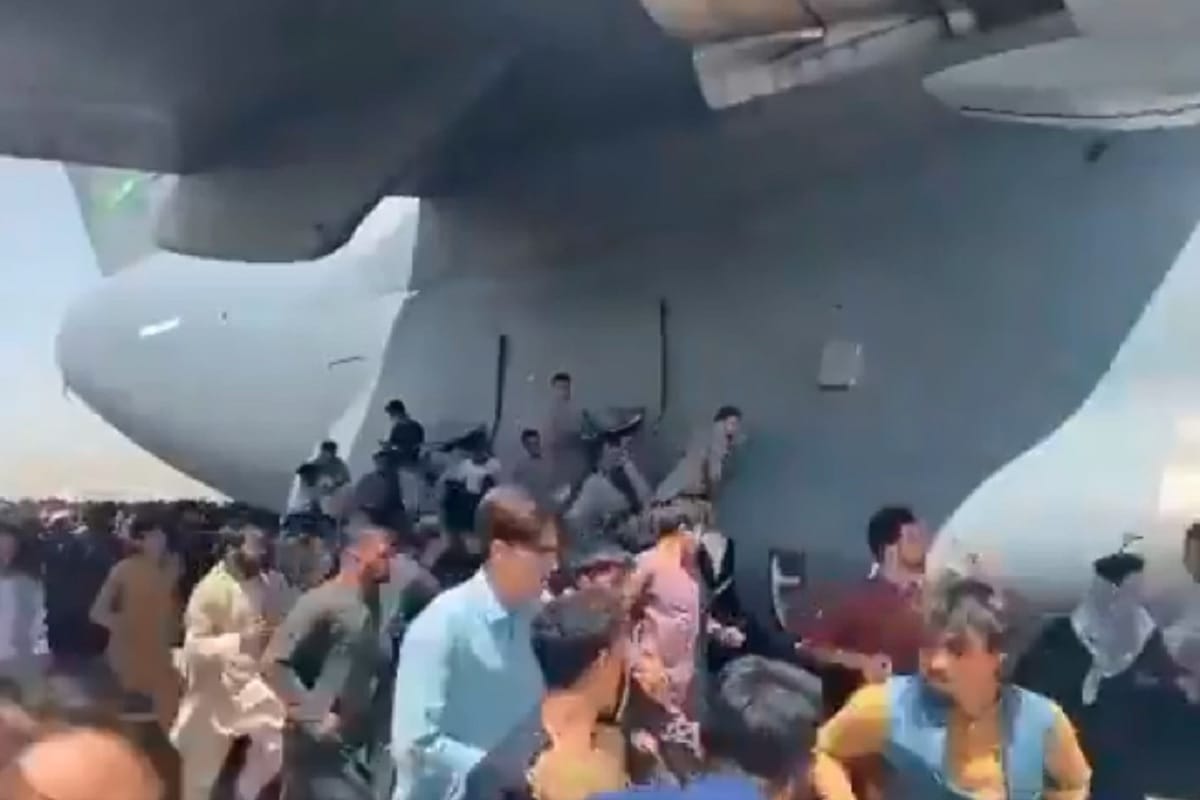 Afghanistan Crisis Live News Updates: Ashraf Ghani Flee, Taliban Takes Control, Firing at Kabul Airport News in Hindi