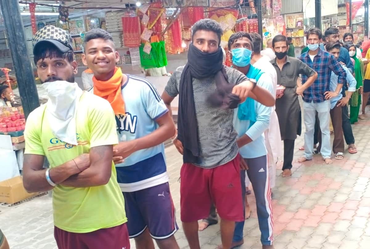 shravan ashtami 2021: 25 thousand Devotees queued up to pay obeisance in shakti peeth jwalamukhi temple