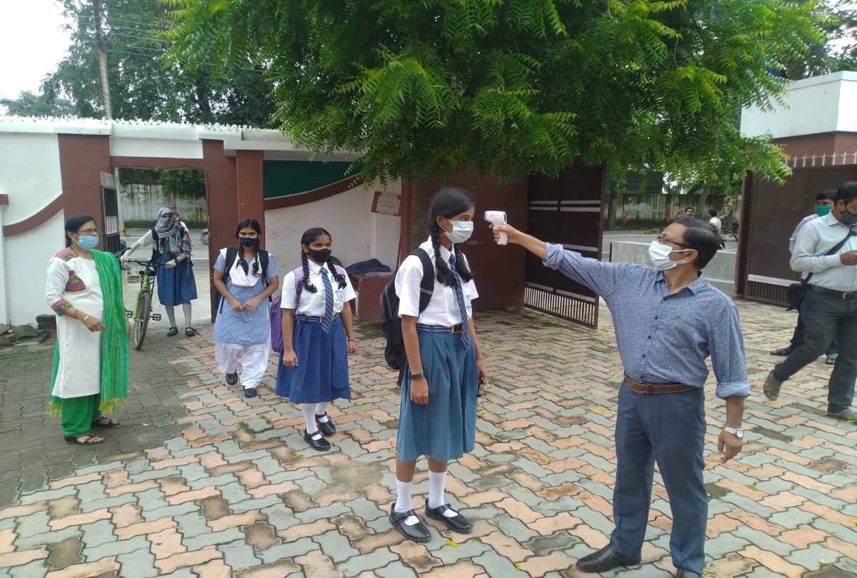 Mumbai School Reopening from 24 January bmc releases fresh guidelines after CM Uddhav Thackeray agreed to the school reopen proposal check details here
