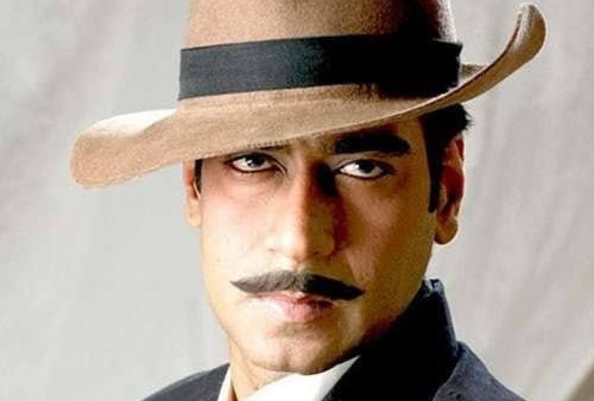 When Abhishek Bachchan had to spend the night on the road because of Ajay Devgan