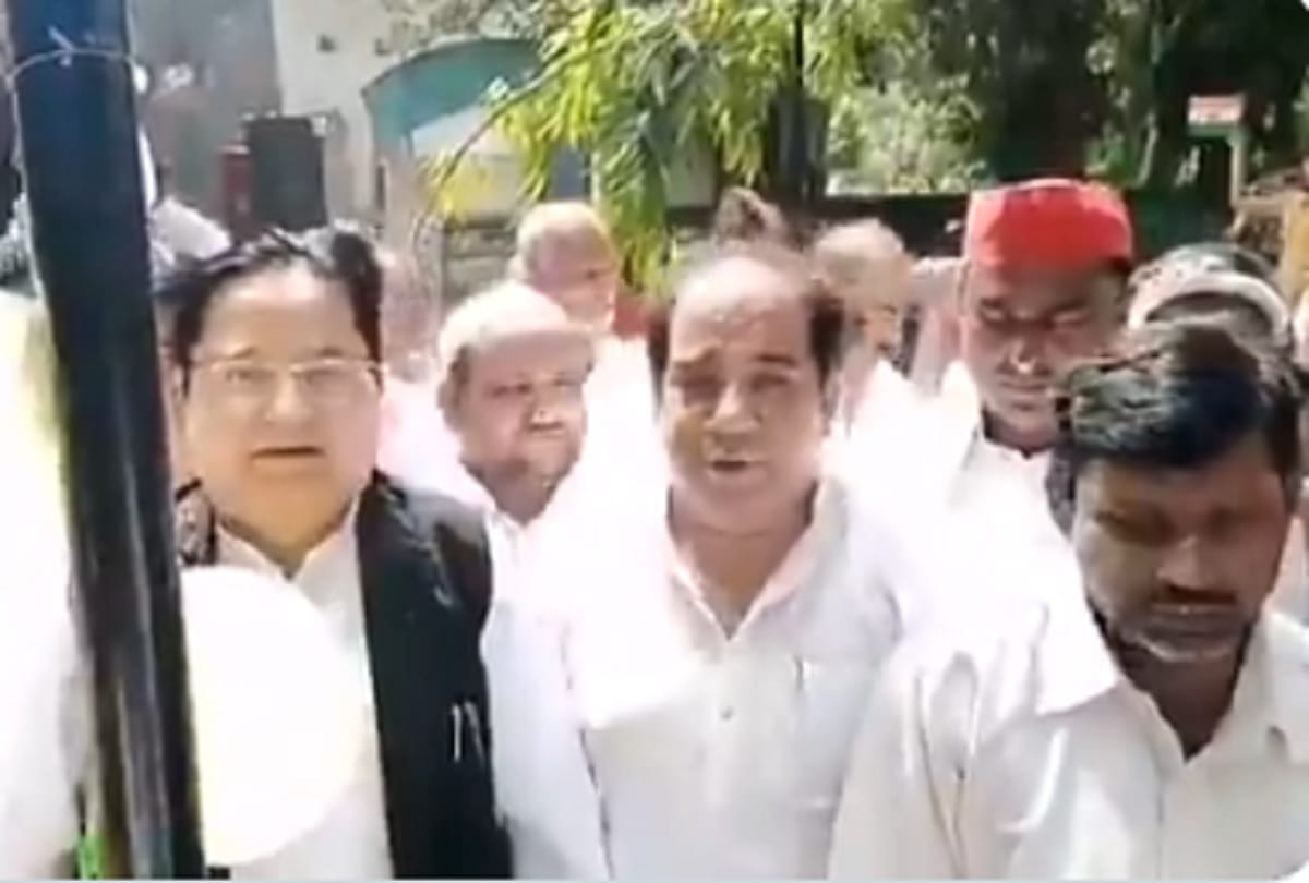 Moradabad news SP MP ST Hassan forgot national anthem on Independence Day, BJP leader Sambit Patra taunted by sharing the video