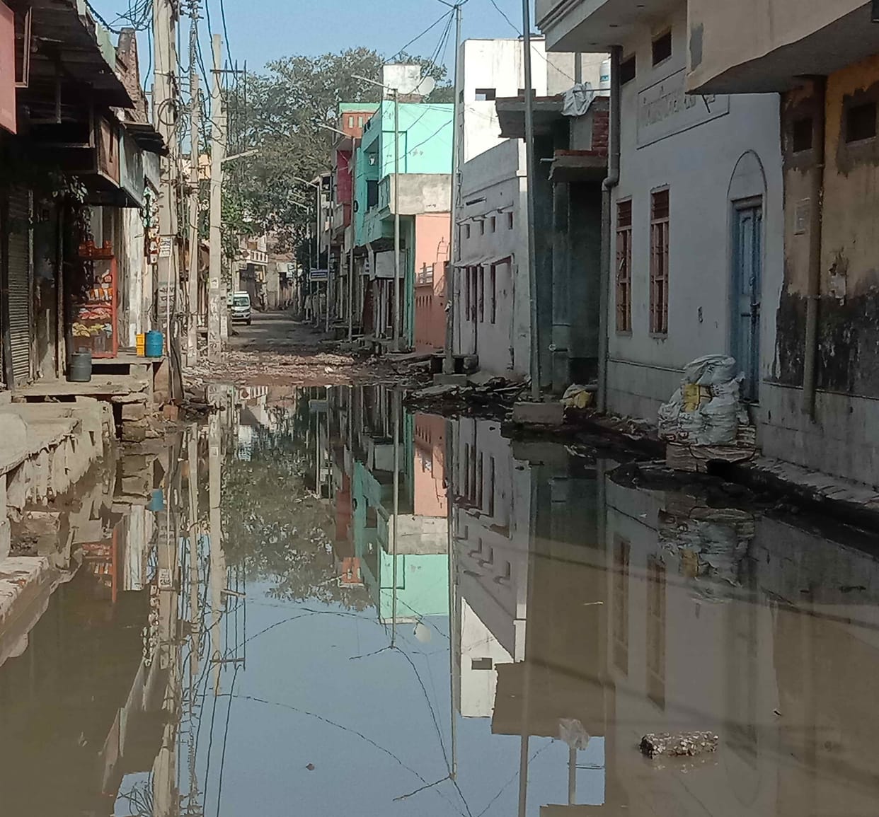 Review meeting on sewer-drinking water crisis: Shutdown decision postponed, 20 will be locked in public health department's office