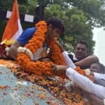 पानीपत पहुंचे स्वर्ण पदक विजेता नीरज चोपड़ा।