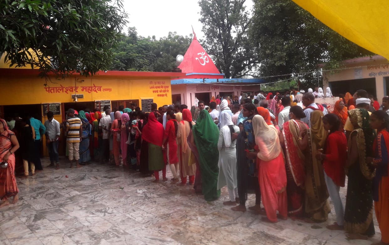 On the last Monday, there was an influx of darshan at Shiv temples