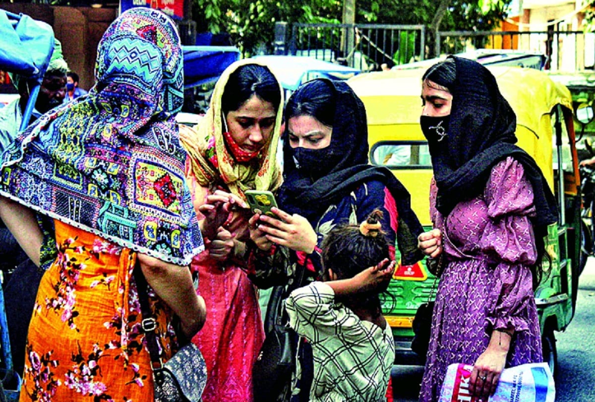 tales of civilians who came out of violence-hit afghanistan how to live there talibanis take away our daughters