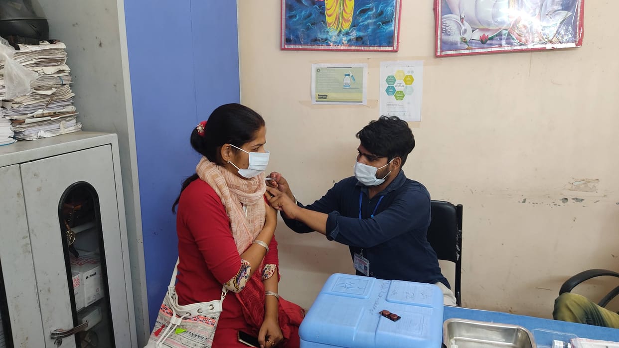 Three covid-19 infected including student and mother-daughter