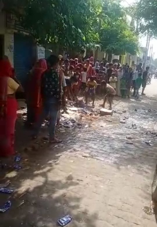Sabotage by accusing him of selling liquor on the day of Independence Day