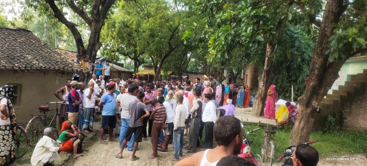 The old man injured in the fight died, Angry relatives refused to cremate the dead body