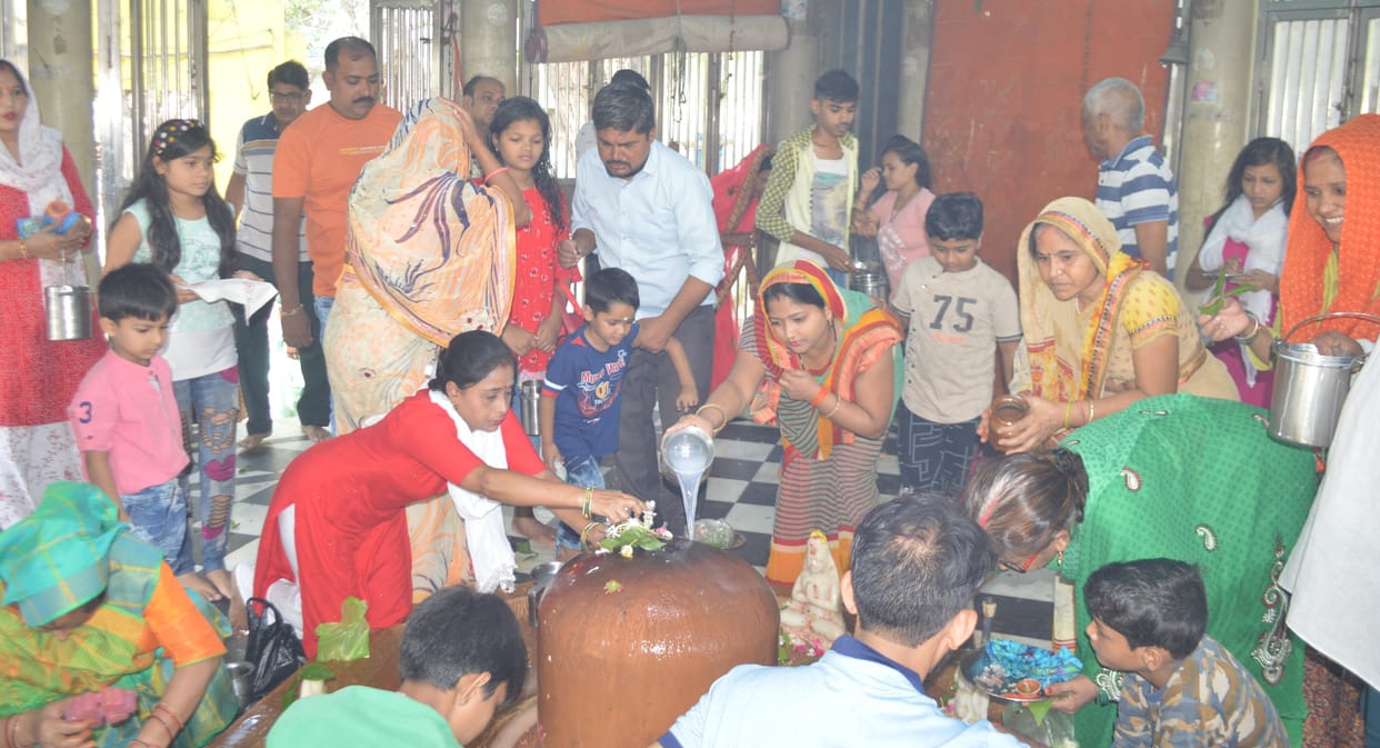Hathras: Devotional atmosphere with the echo of Satyam Shivam Sundaram