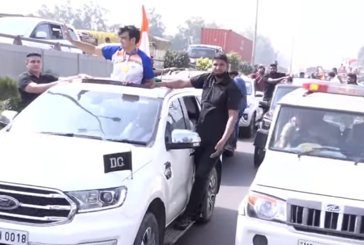 Tokyo Olympic Gold Medal Winner Neeraj Chopra reached Panipat 