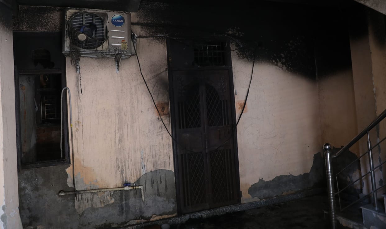Fire in flat due to AC explosion, death of two innocent sisters