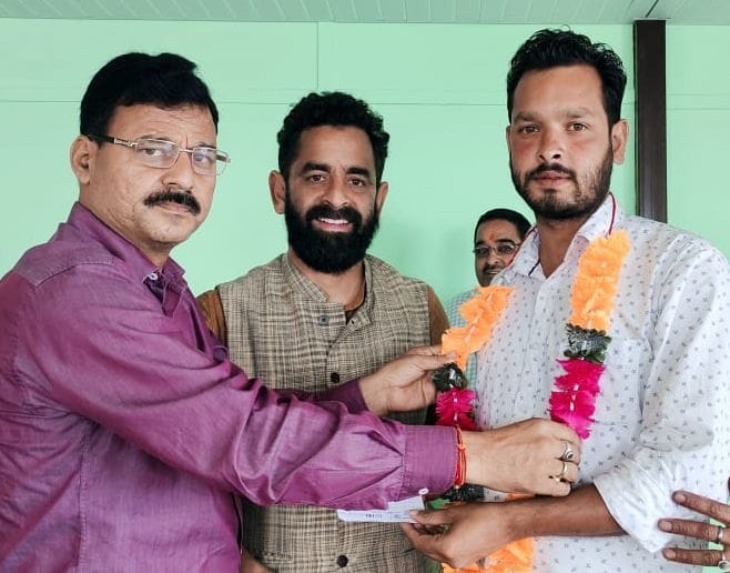 Zilla Panchayat member Chauhan joined Ujpa