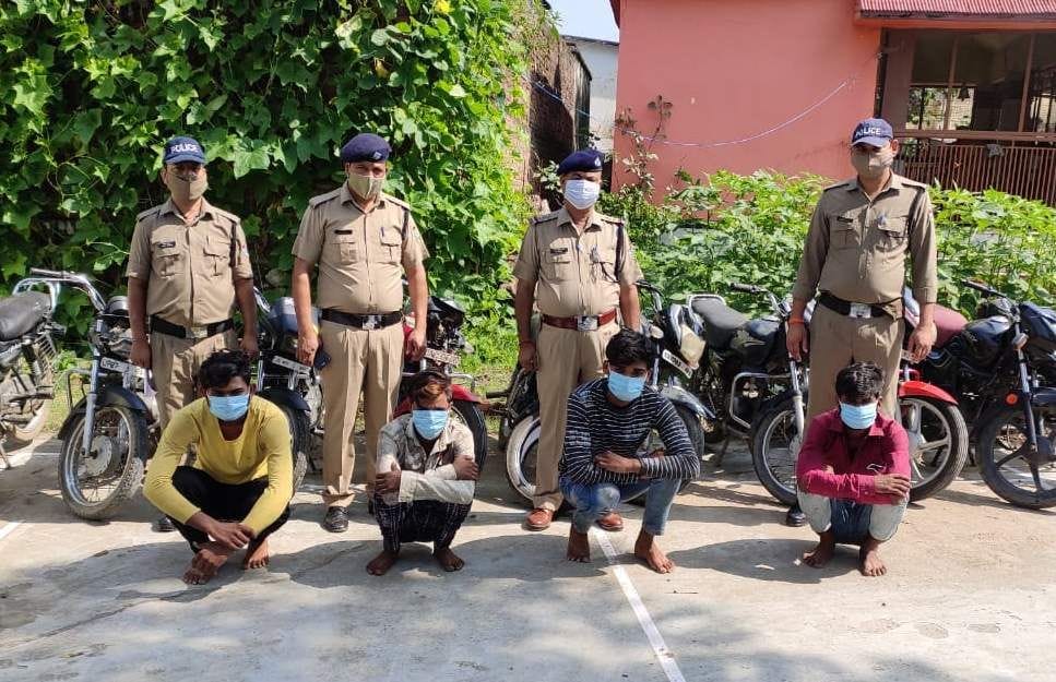 Four members of vehicle thief gang arrested