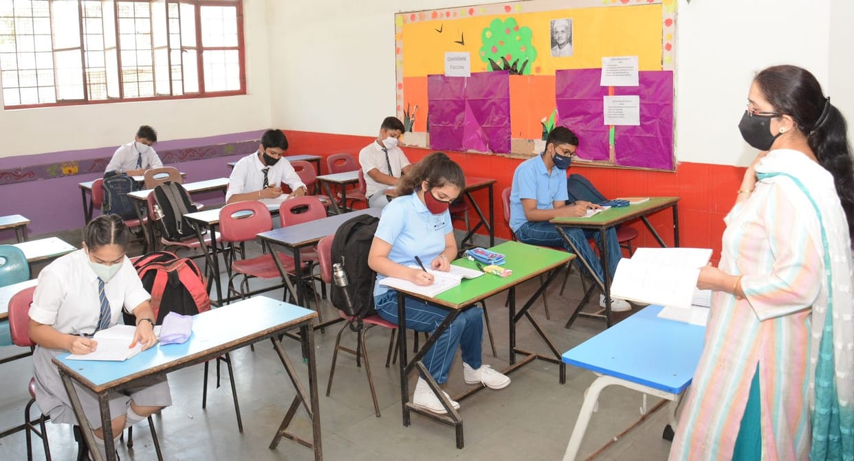Colleges open after six months, classes start from class 9 to 12