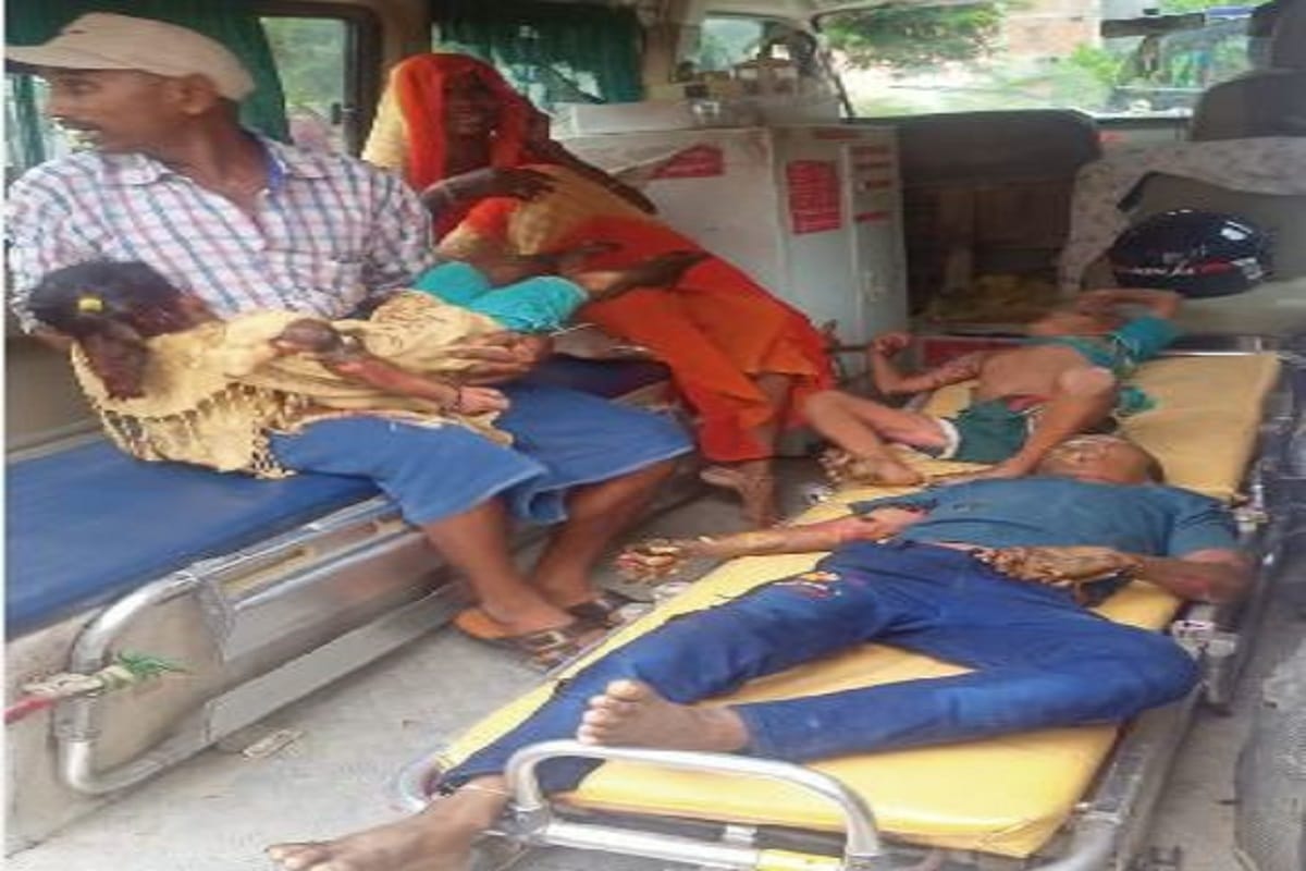 children playing on terrace were electrocuted in Jaunpur one died and other refer to Varanasi