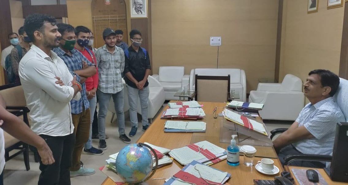 Student organization demands resignation from VC for not increasing seats