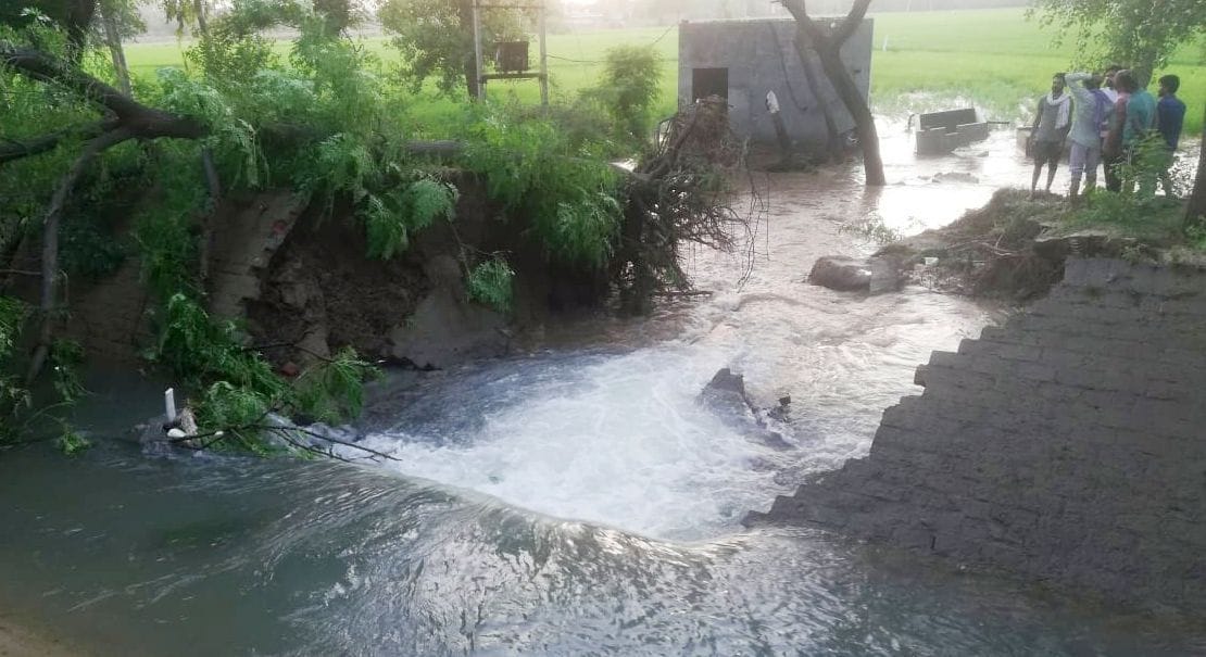 Pirthala Minor wall broken, 40 acres of crops destroyed